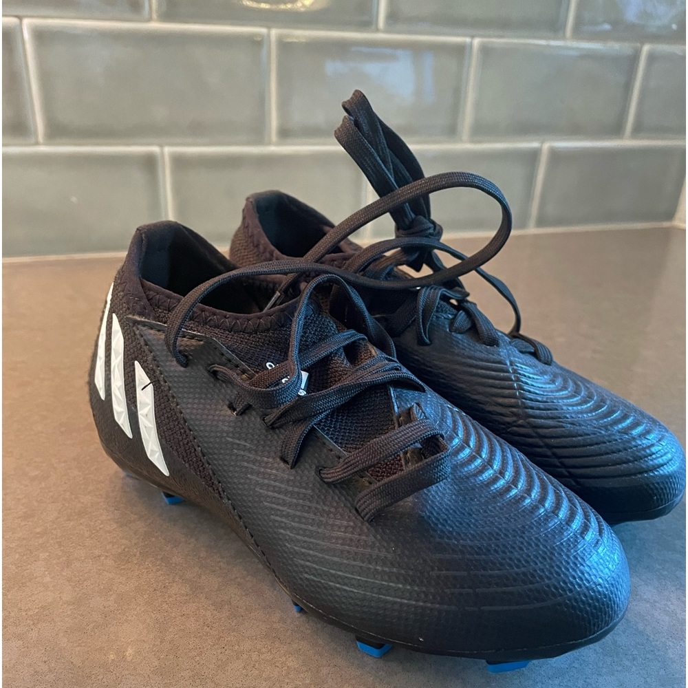 Adidas soccer cleats 11k
